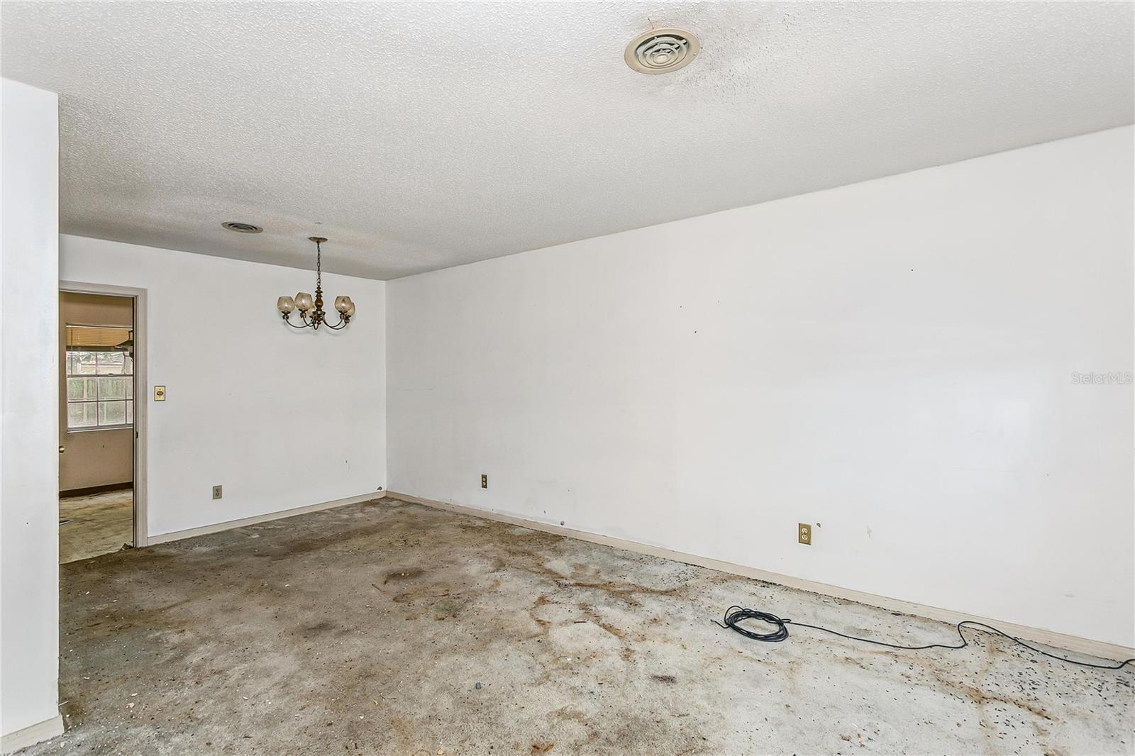 Image 5 of 25 For 5920 Leesway Boulevard