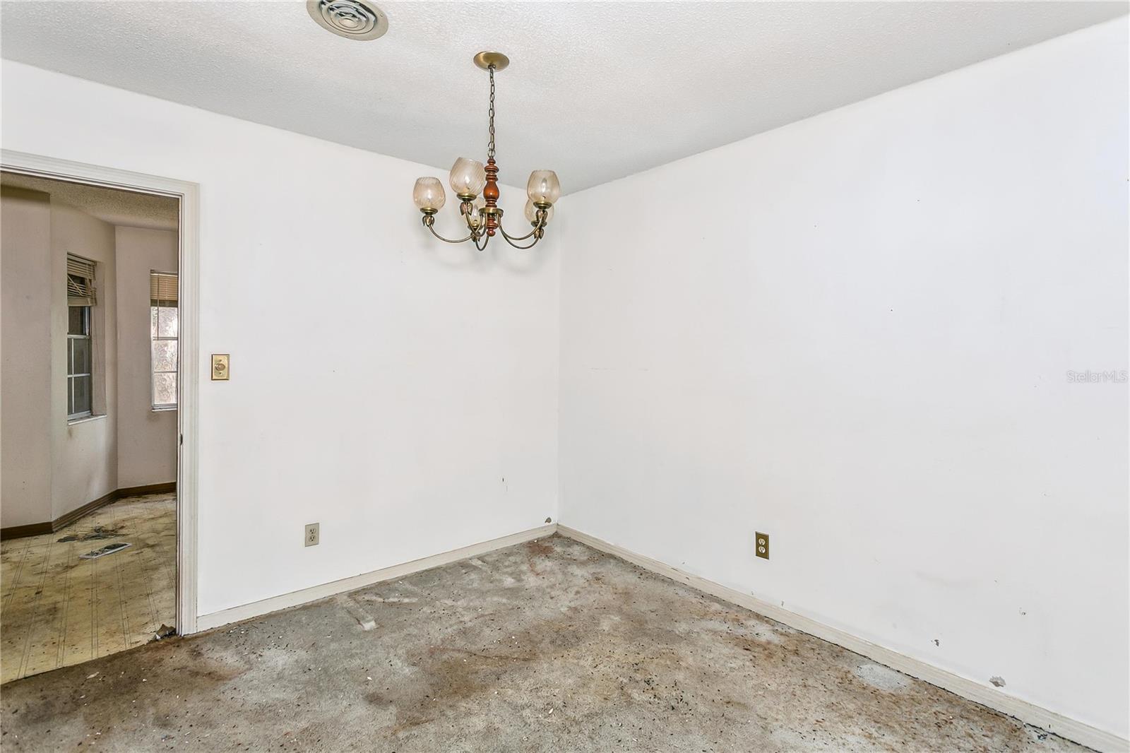 Image 8 of 25 For 5920 Leesway Boulevard