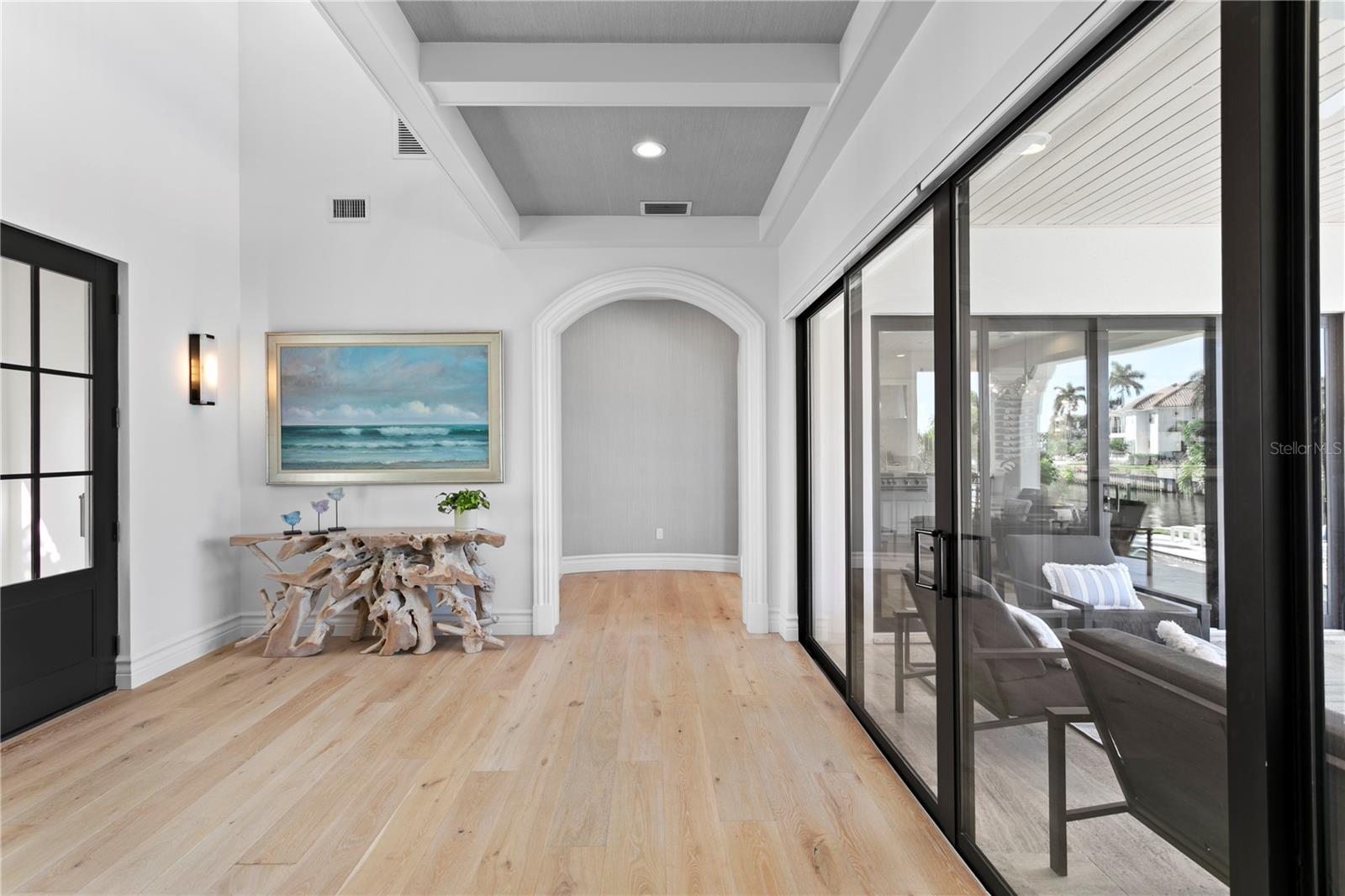 Image 12 of 79 For 1934 Hawaii Avenue Ne