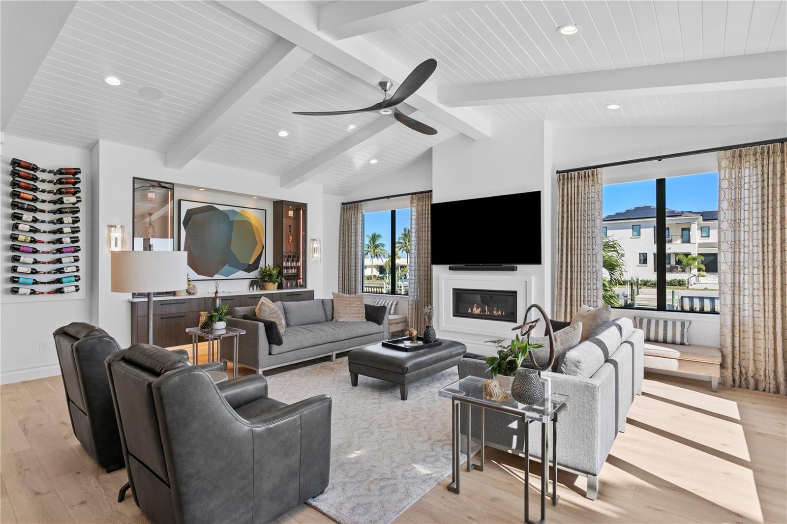 Image 15 of 79 For 1934 Hawaii Avenue Ne