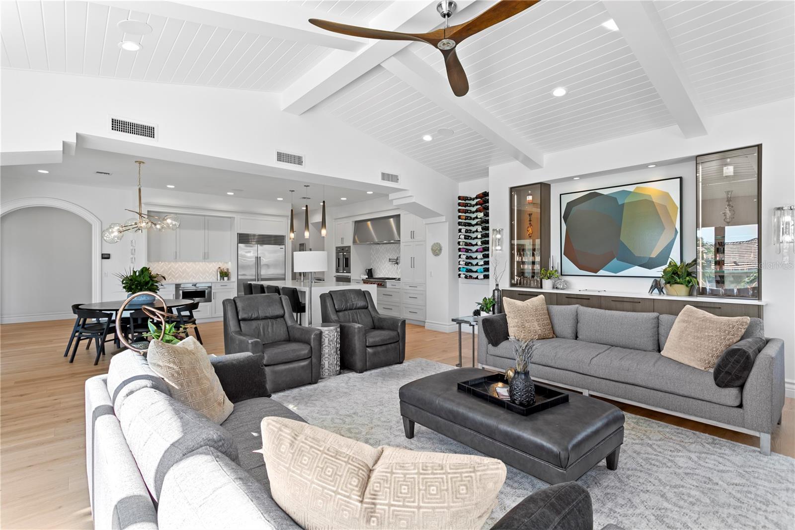 Image 19 of 79 For 1934 Hawaii Avenue Ne