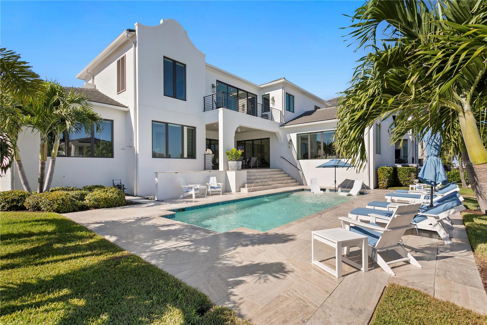 Image 2 of 79 For 1934 Hawaii Avenue Ne