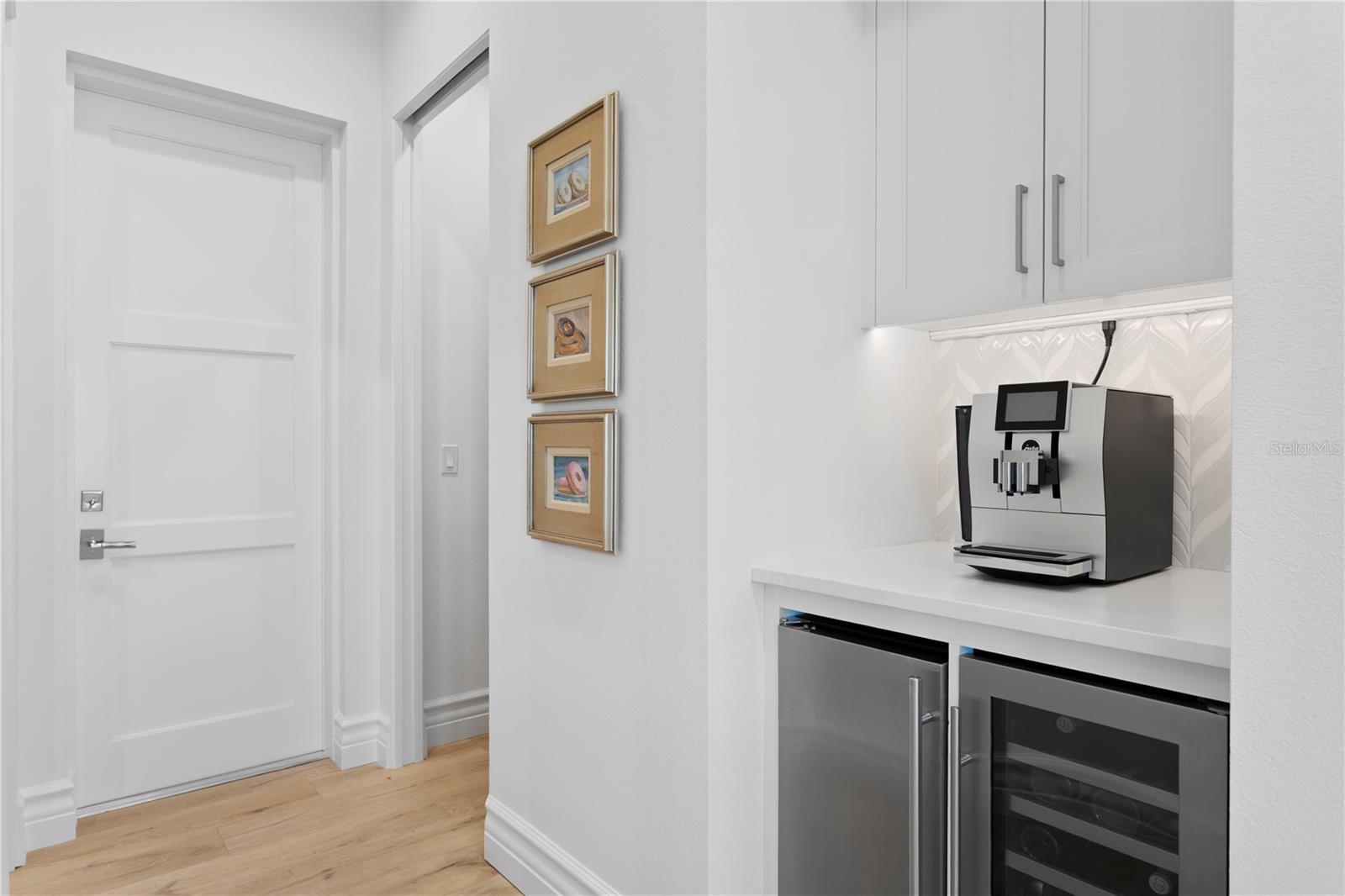 Image 28 of 79 For 1934 Hawaii Avenue Ne