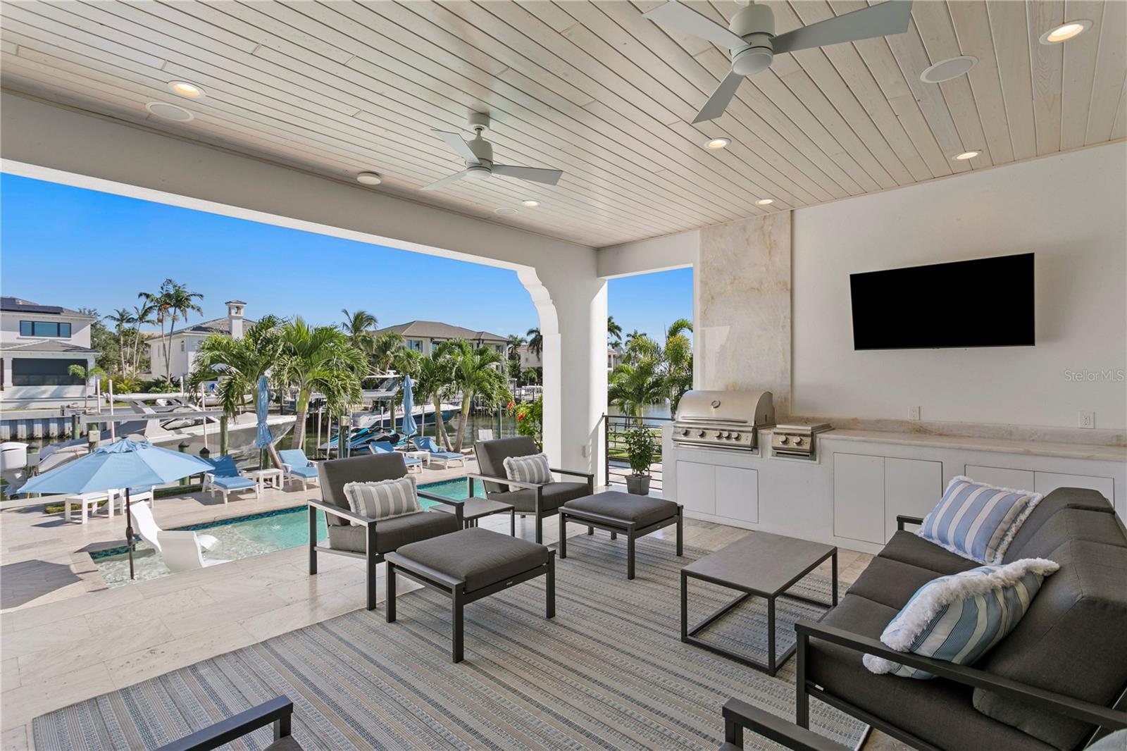 Image 32 of 79 For 1934 Hawaii Avenue Ne