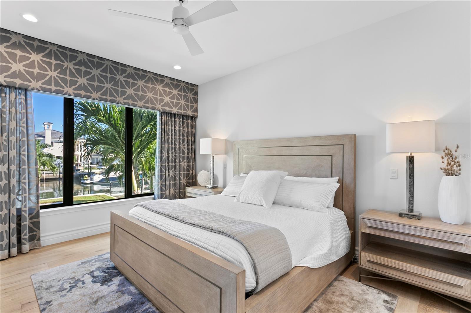 Image 46 of 79 For 1934 Hawaii Avenue Ne