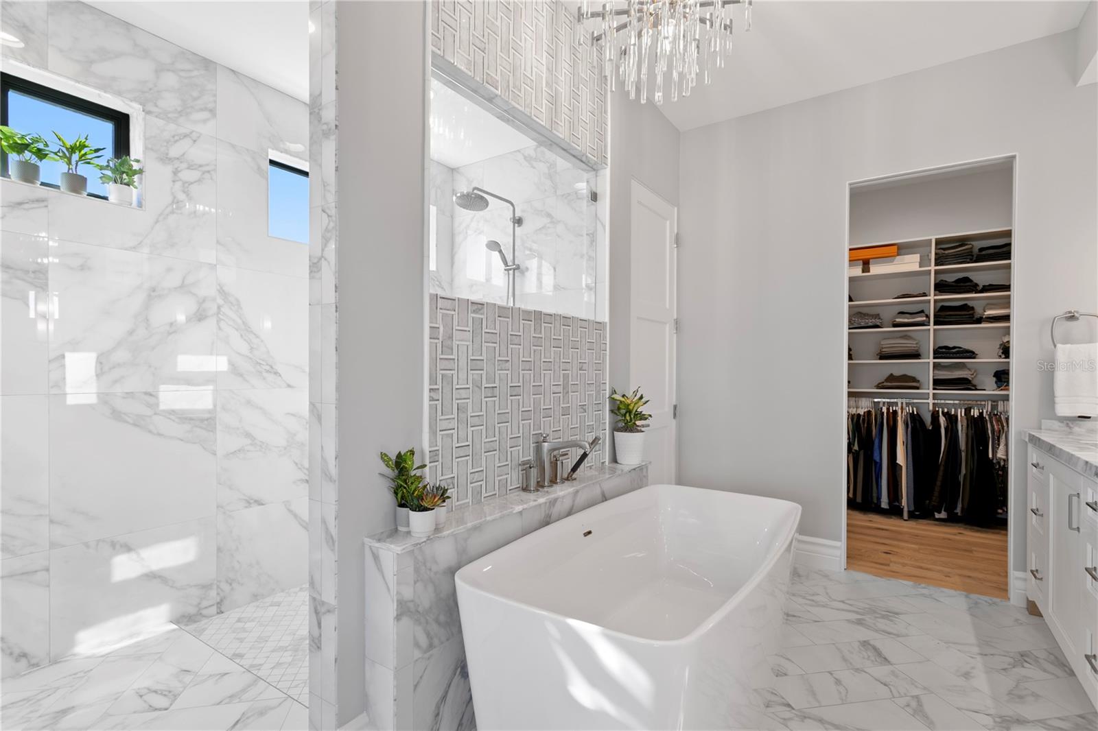 Image 49 of 79 For 1934 Hawaii Avenue Ne