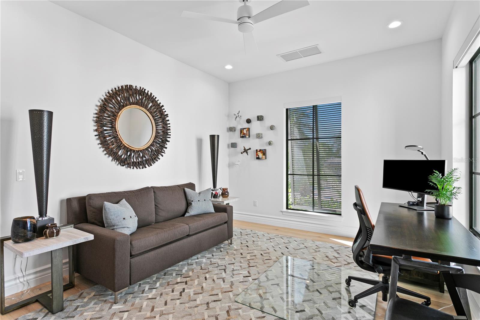 Image 54 of 79 For 1934 Hawaii Avenue Ne