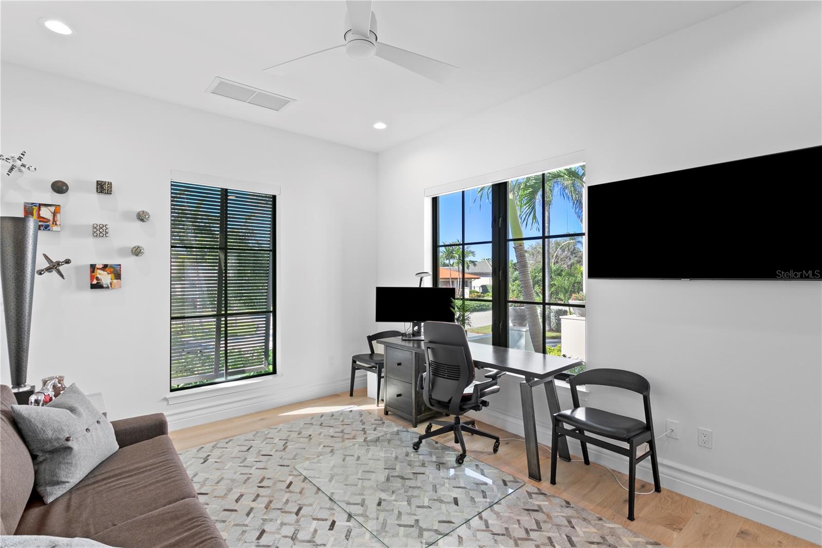 Image 55 of 79 For 1934 Hawaii Avenue Ne