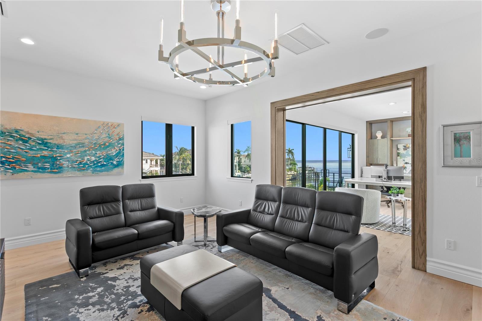 Image 63 of 79 For 1934 Hawaii Avenue Ne