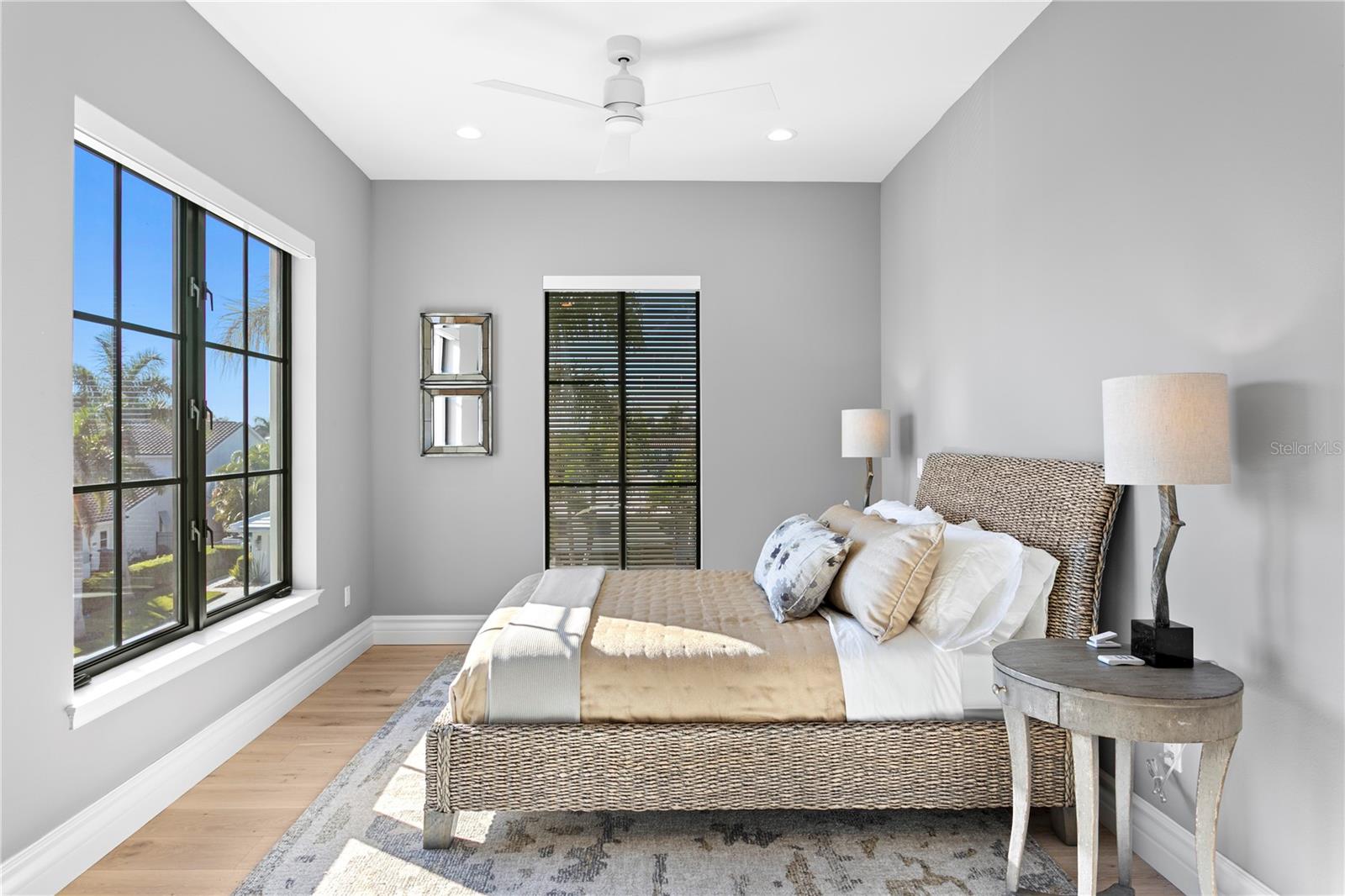 Image 65 of 79 For 1934 Hawaii Avenue Ne