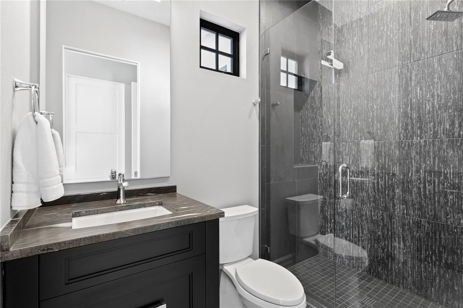 Image 67 of 79 For 1934 Hawaii Avenue Ne