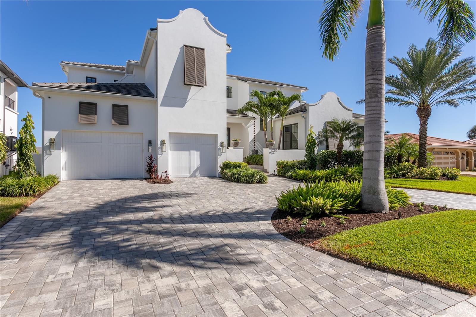 Image 7 of 79 For 1934 Hawaii Avenue Ne