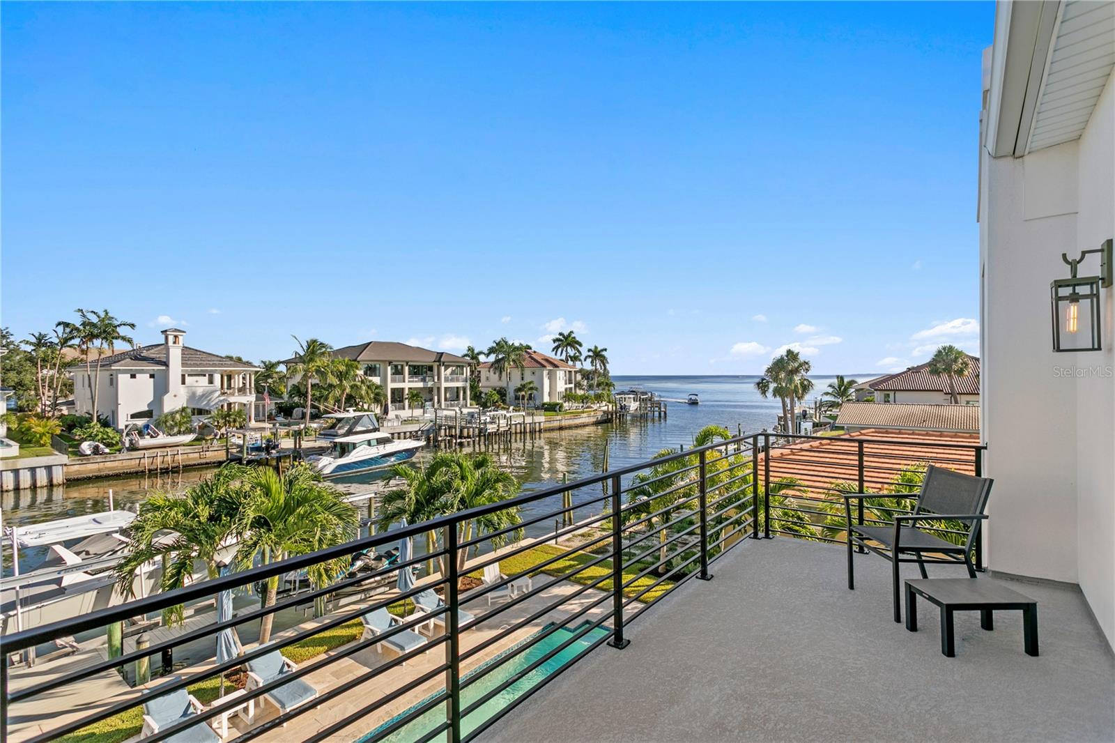 Image 76 of 79 For 1934 Hawaii Avenue Ne