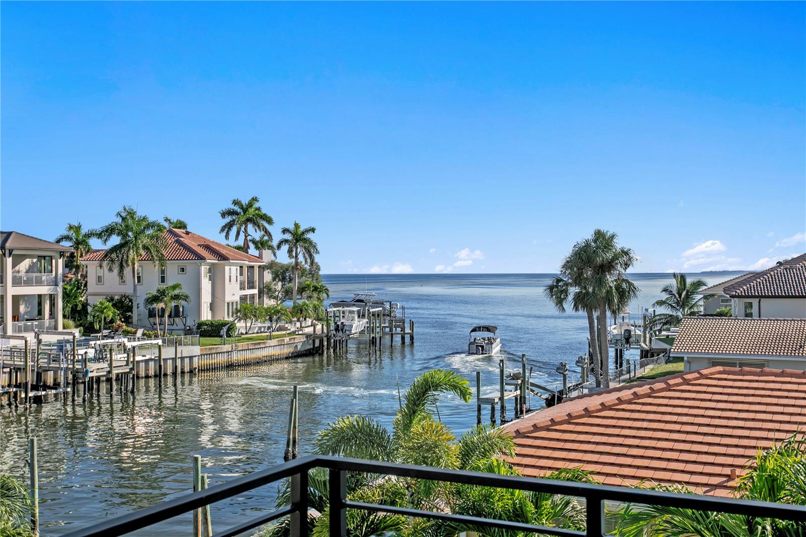 Image 78 of 79 For 1934 Hawaii Avenue Ne