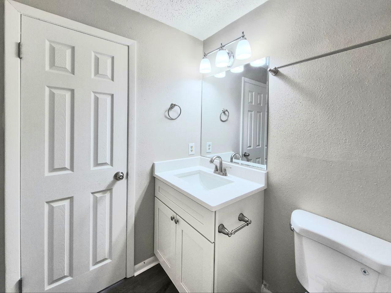 Image 22 of 30 For 3141 Bloomingdale Villas Court