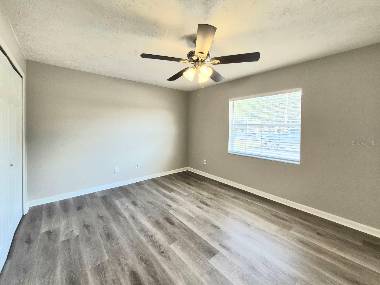 Image 25 of 30 For 3141 Bloomingdale Villas Court