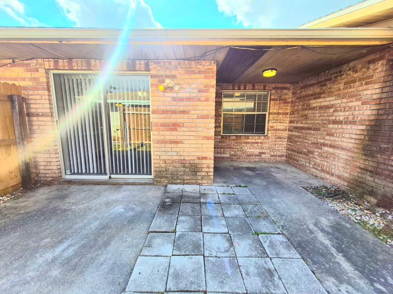 Image 5 of 30 For 3141 Bloomingdale Villas Court