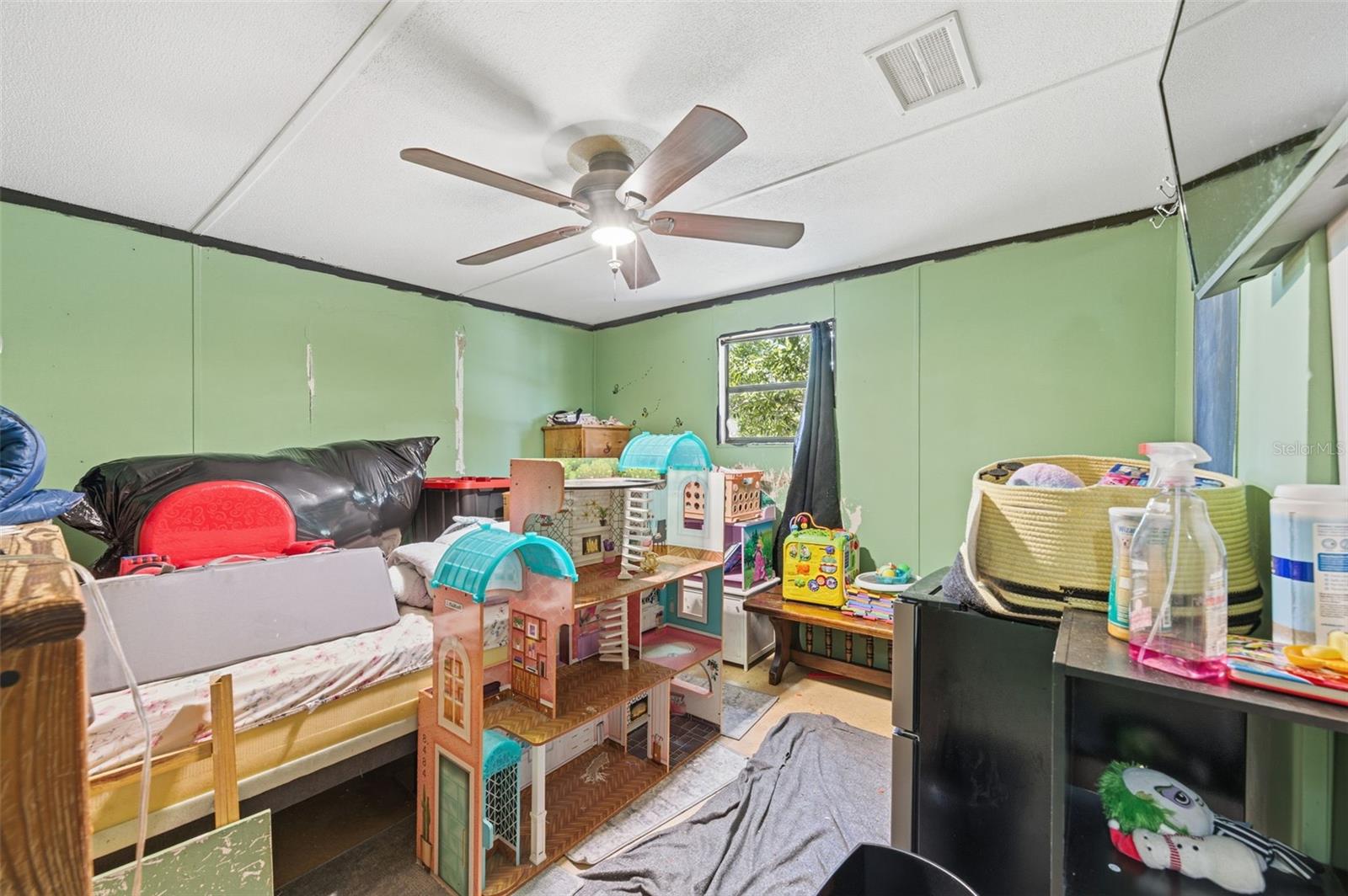 Image 32 of 47 For 13050 Sun Road