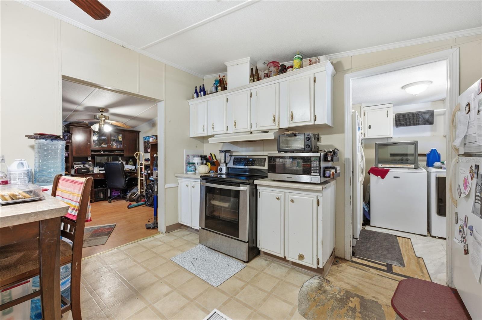 Image 6 of 47 For 13050 Sun Road