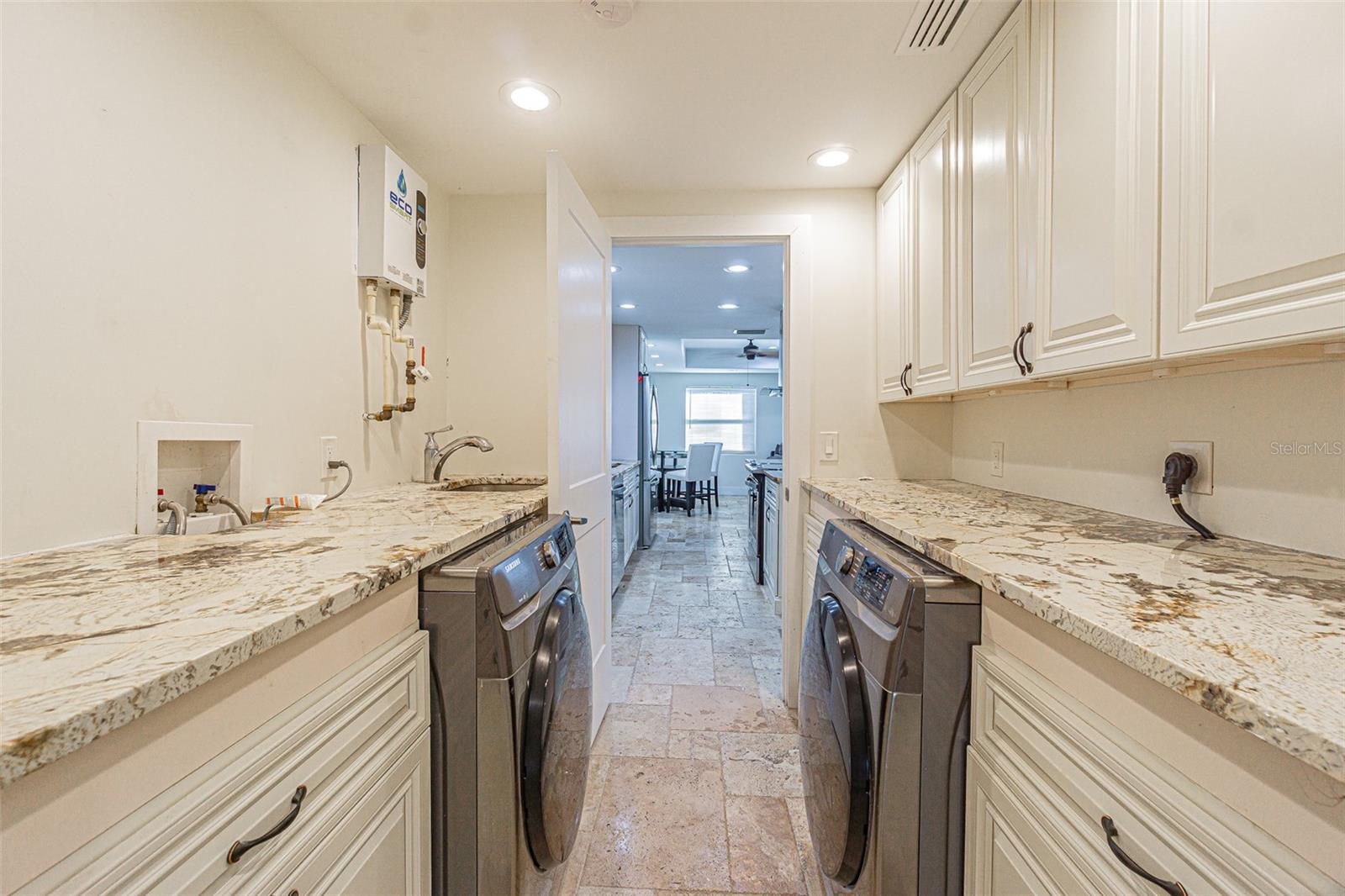 Image 13 of 34 For 3607 Hanna Avenue