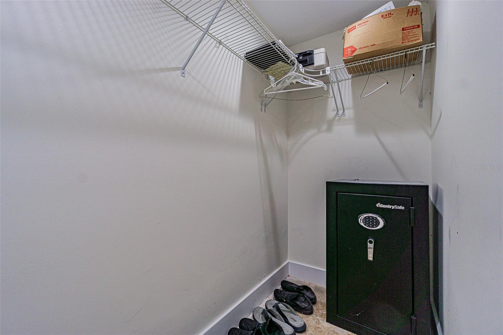 Image 18 of 34 For 3607 Hanna Avenue