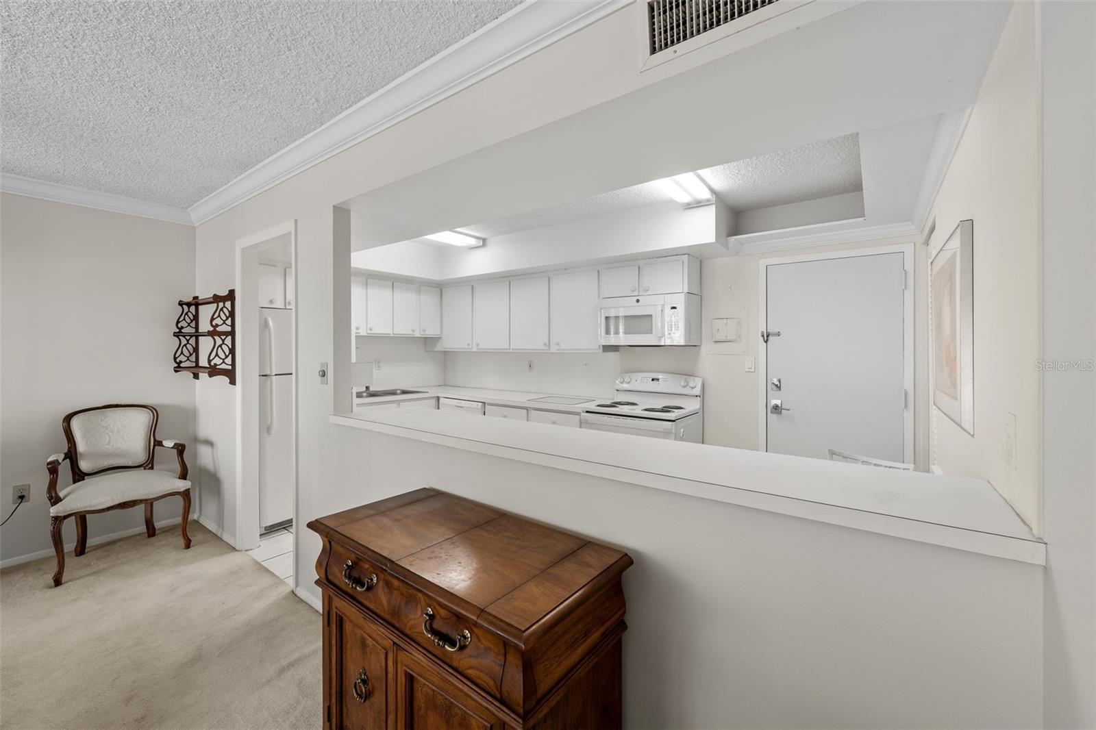 Image 16 of 88 For 2401 Bayshore Boulevard 310