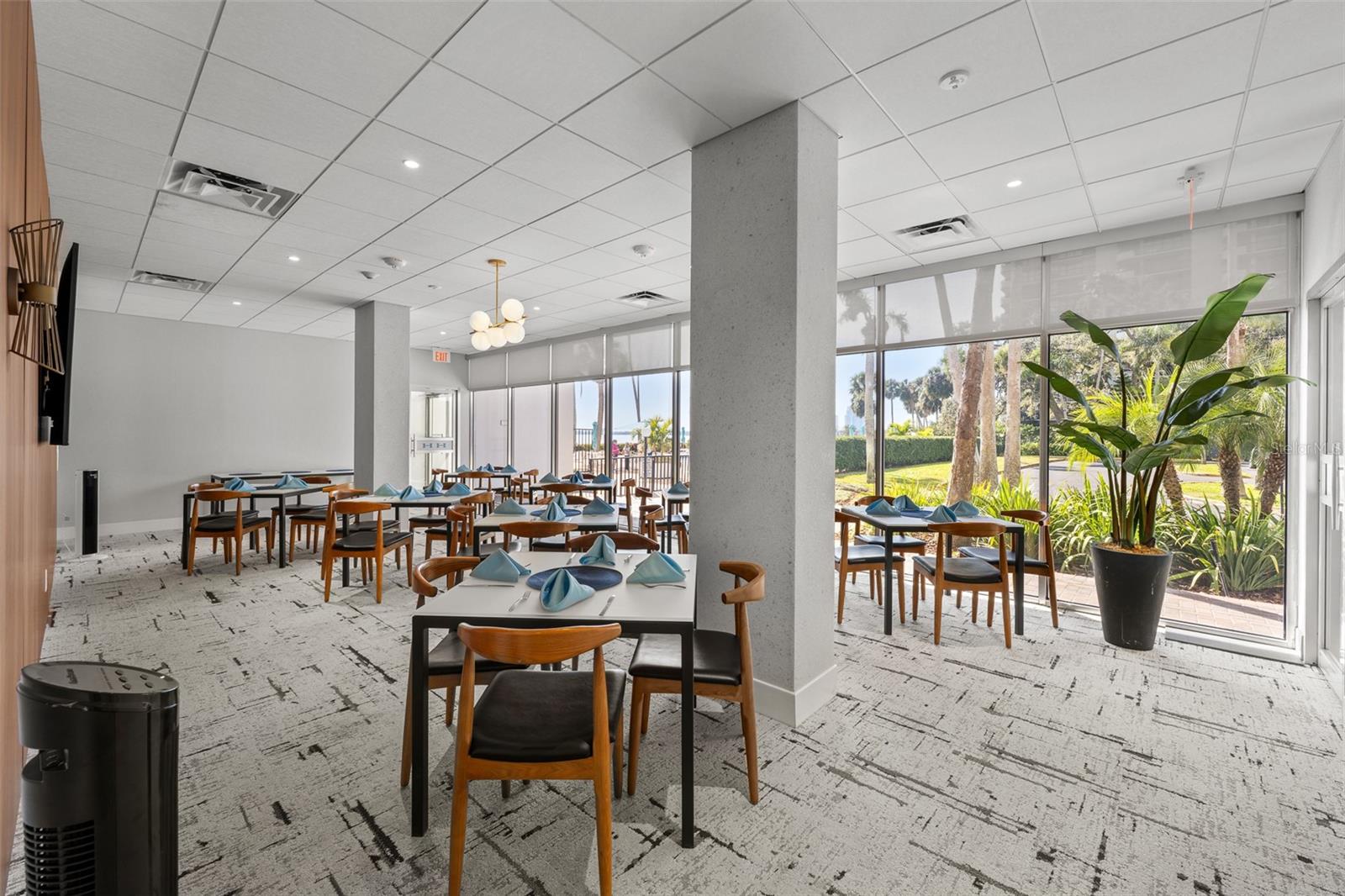 Image 50 of 88 For 2401 Bayshore Boulevard 310