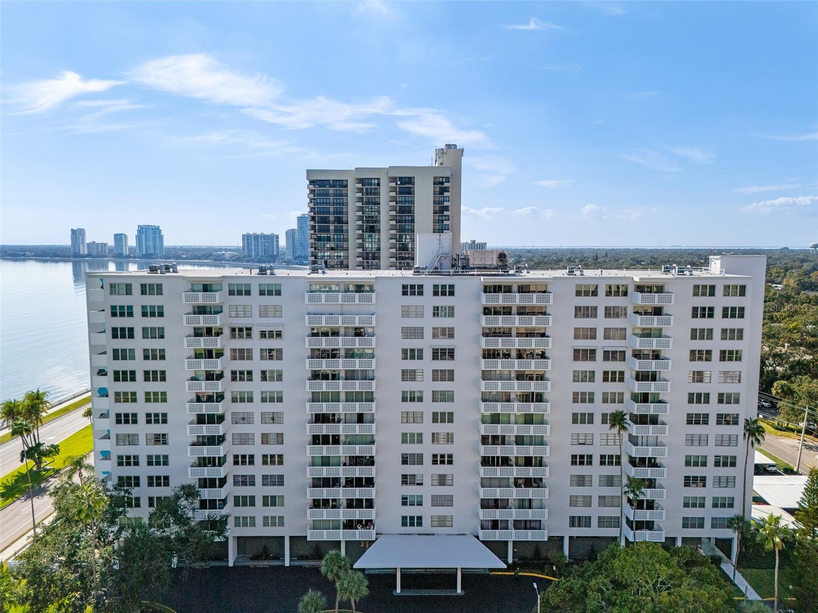 Image 71 of 88 For 2401 Bayshore Boulevard 310