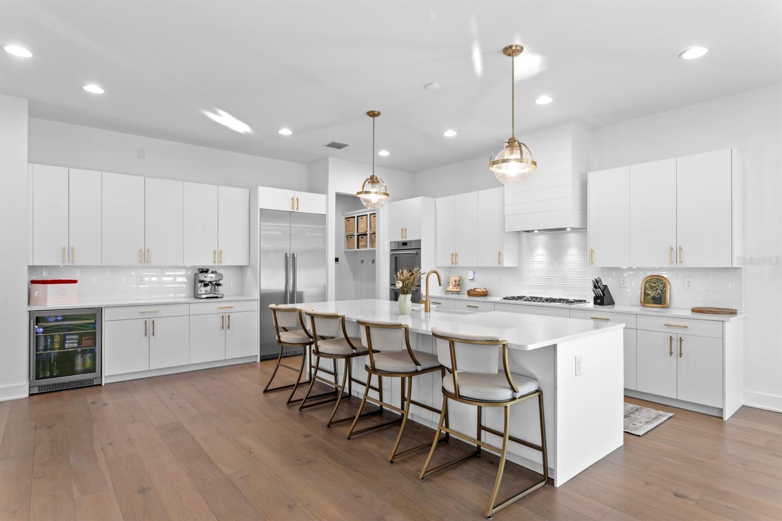 Image 13 of 32 For 3518 Obispo Street