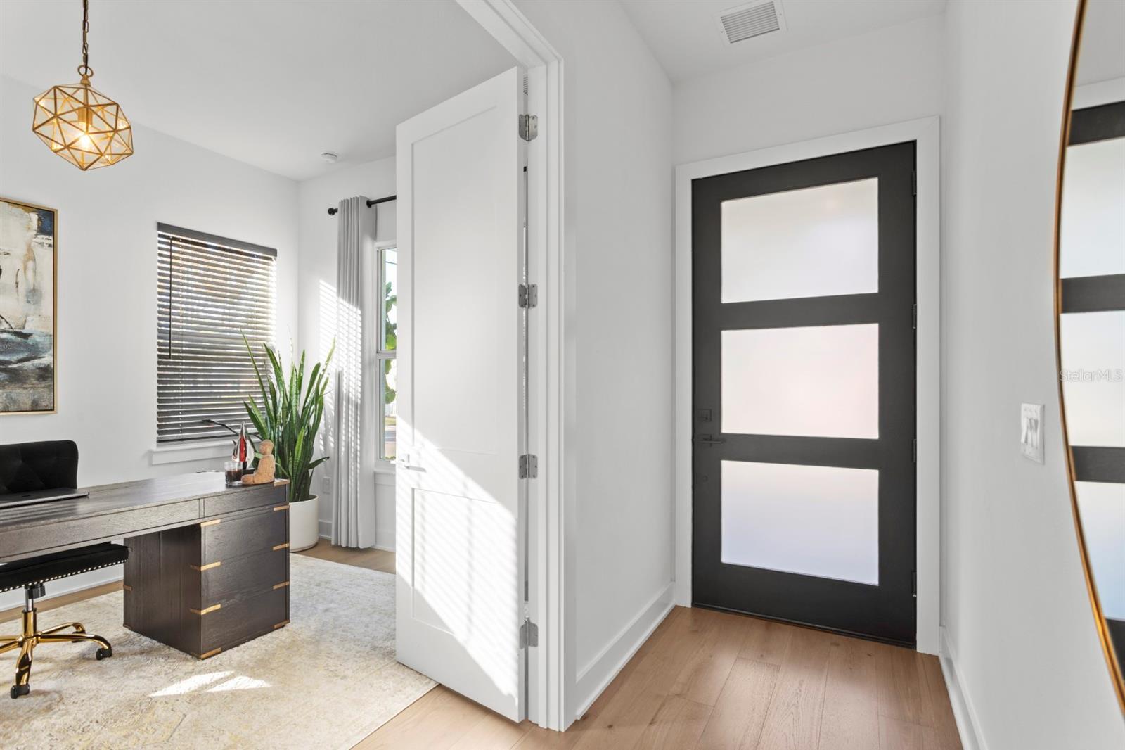 Image 15 of 32 For 3518 Obispo Street