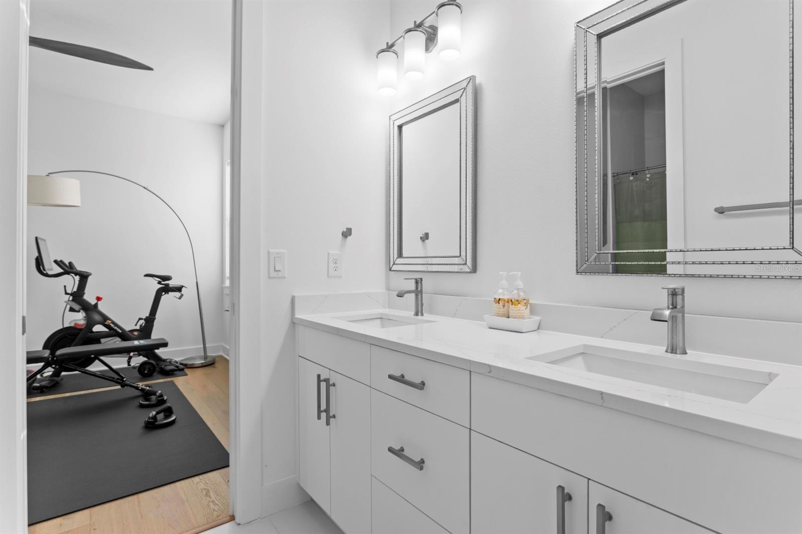 Image 24 of 32 For 3518 Obispo Street