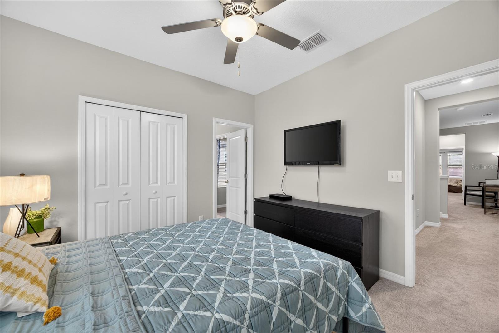 Image 17 of 43 For 31885 Blue Passing Loop