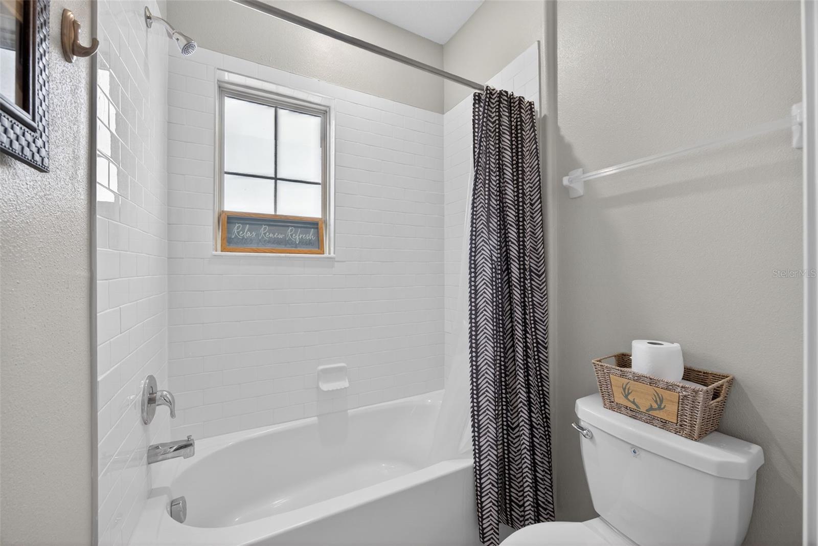 Image 20 of 43 For 31885 Blue Passing Loop