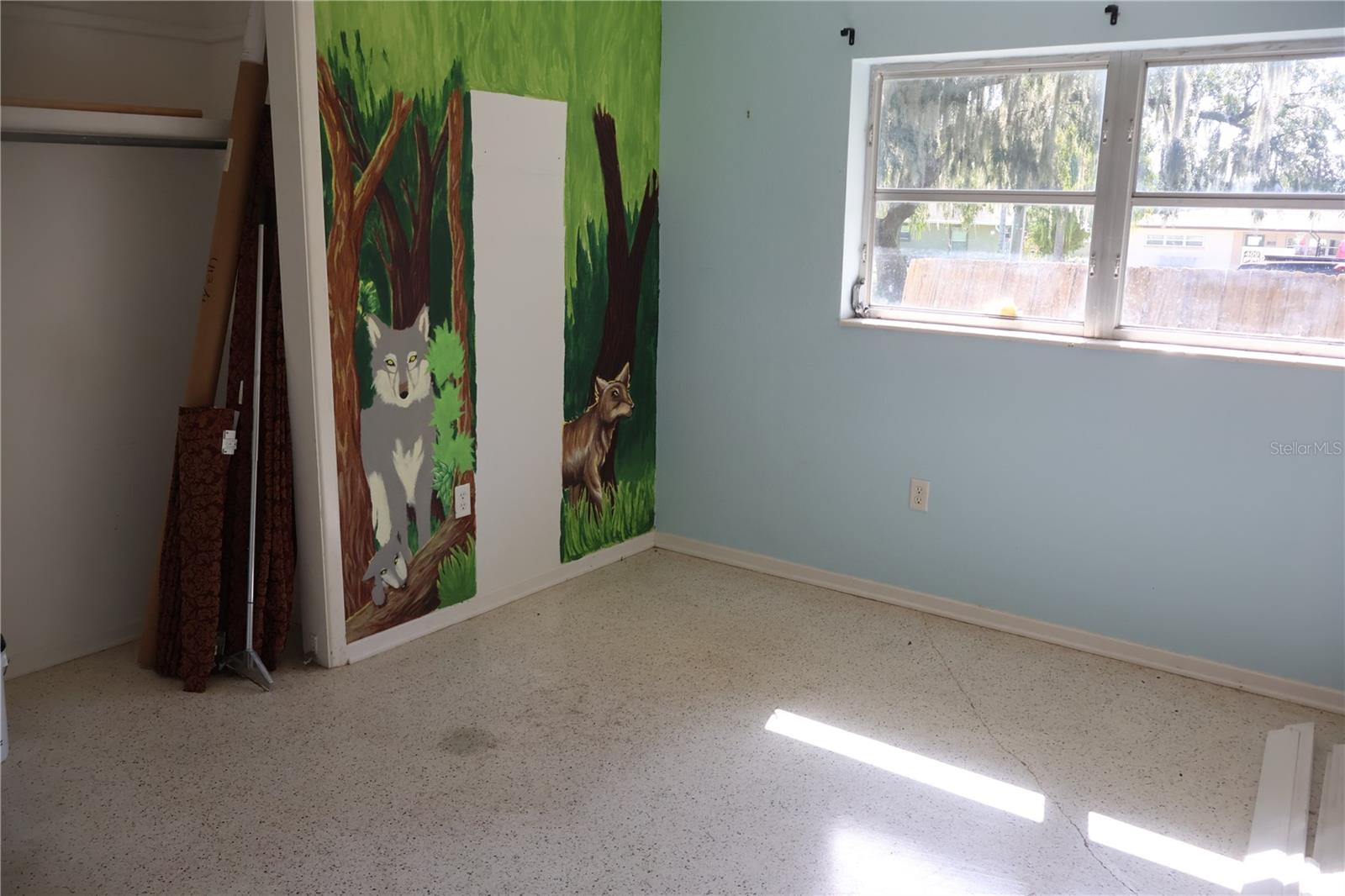 Image 18 of 25 For 412 Lake Summit Drive