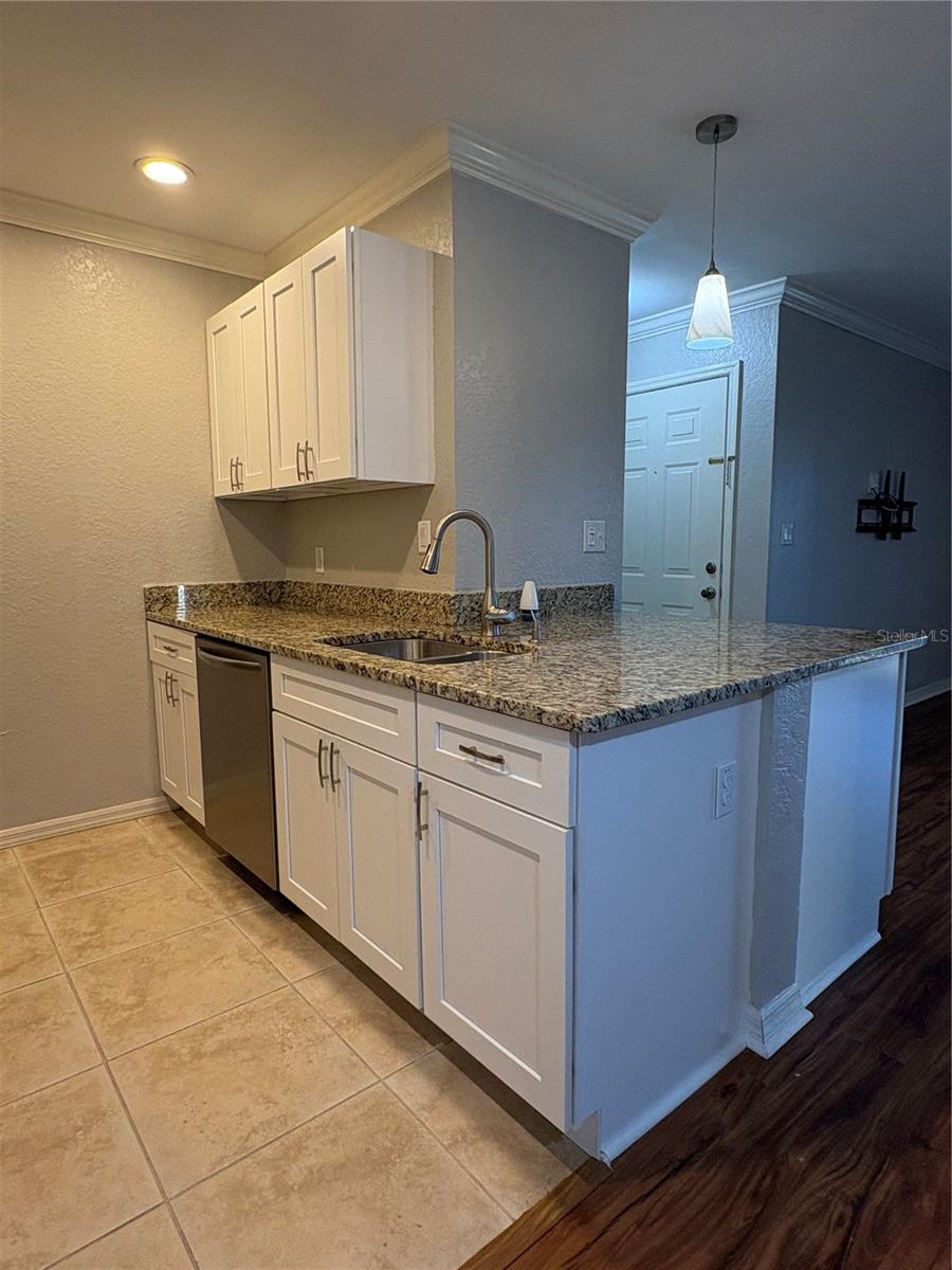 Image 11 of 23 For 10263 Gandy Boulevard N 601