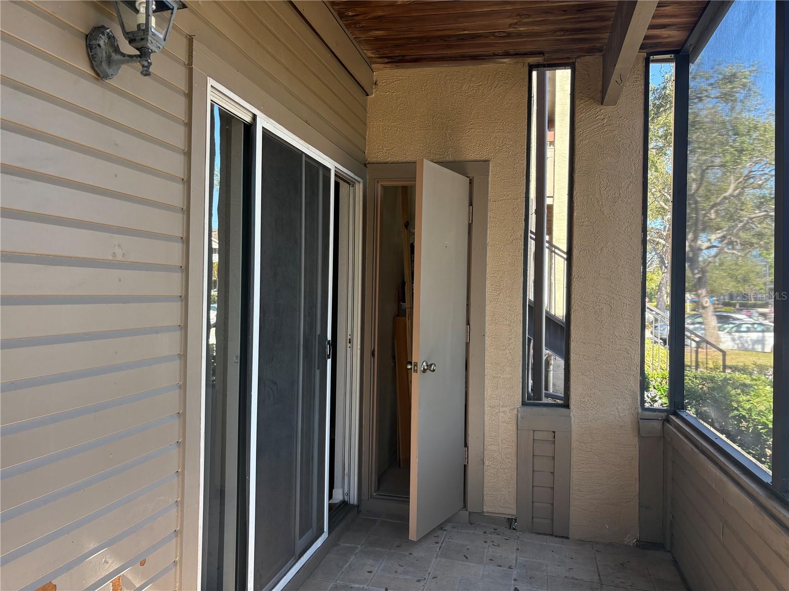 Image 22 of 23 For 10263 Gandy Boulevard N 601