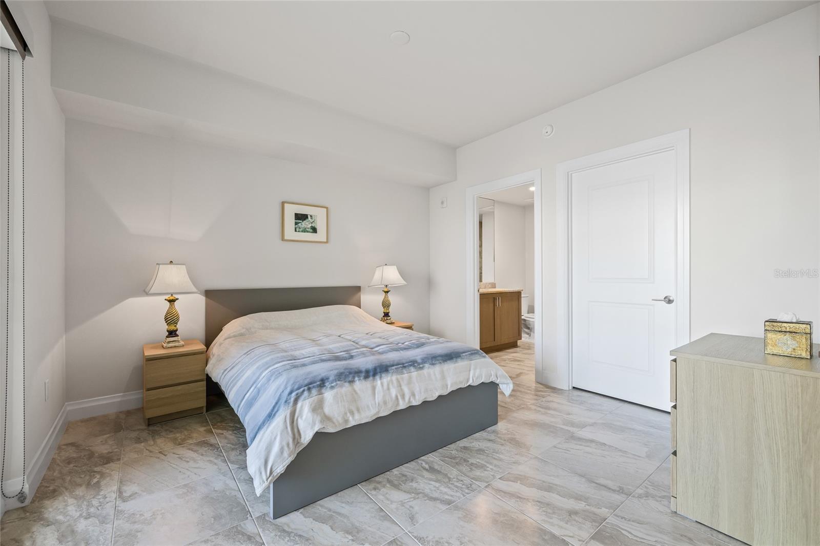 Image 29 of 67 For 795 Collany Road 205