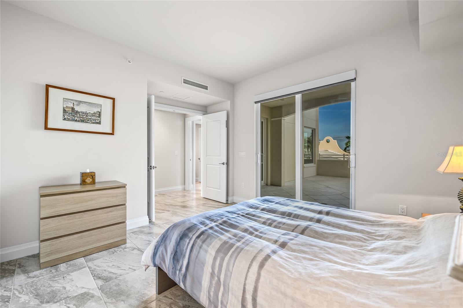 Image 30 of 67 For 795 Collany Road 205