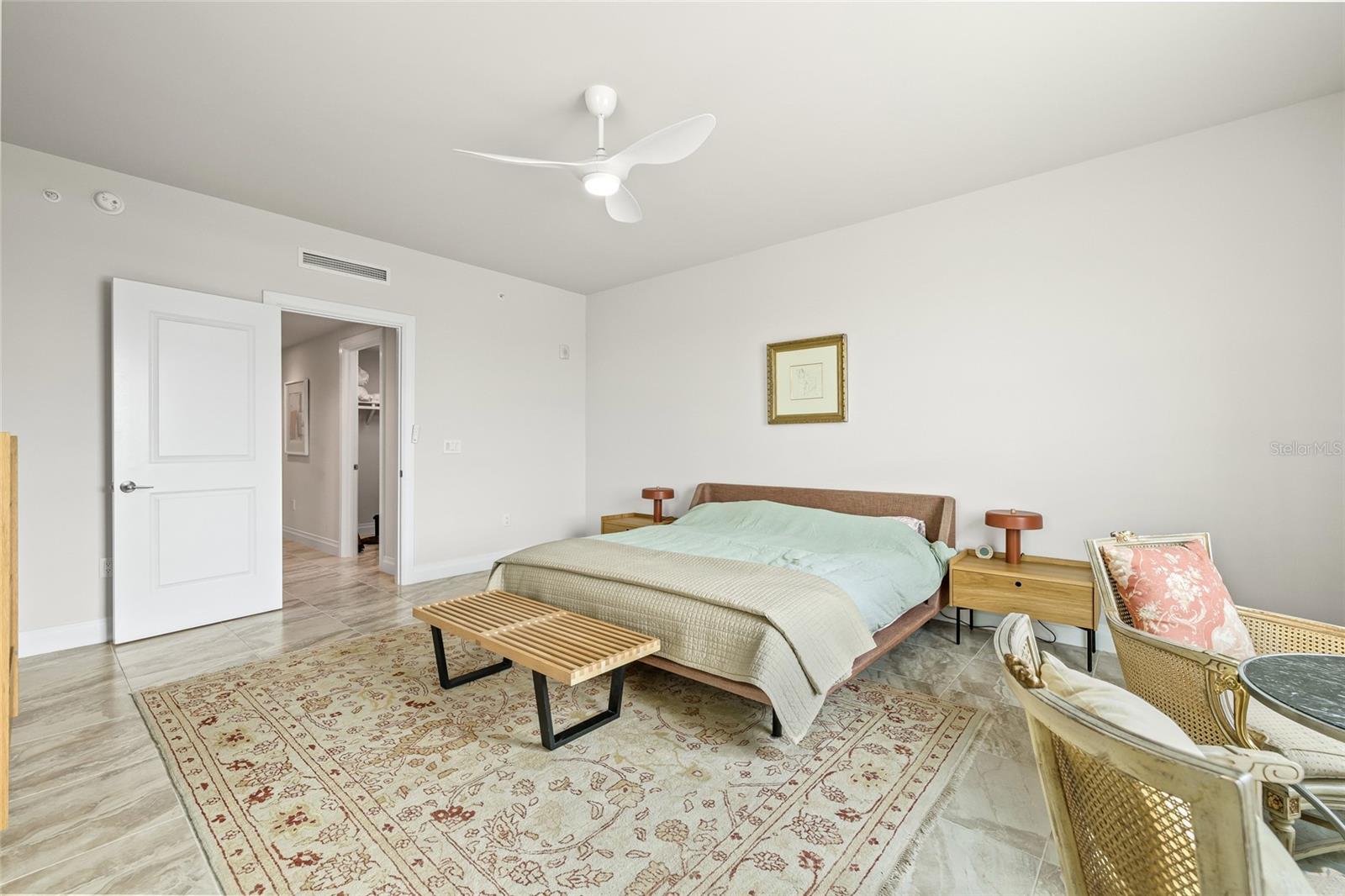 Image 36 of 67 For 795 Collany Road 205