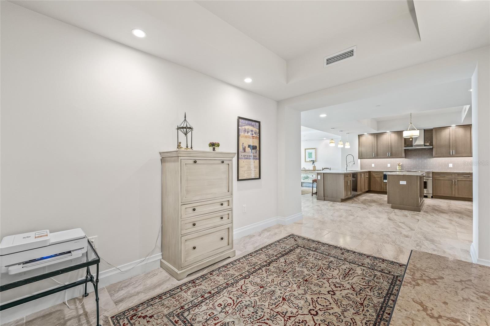 Image 7 of 67 For 795 Collany Road 205