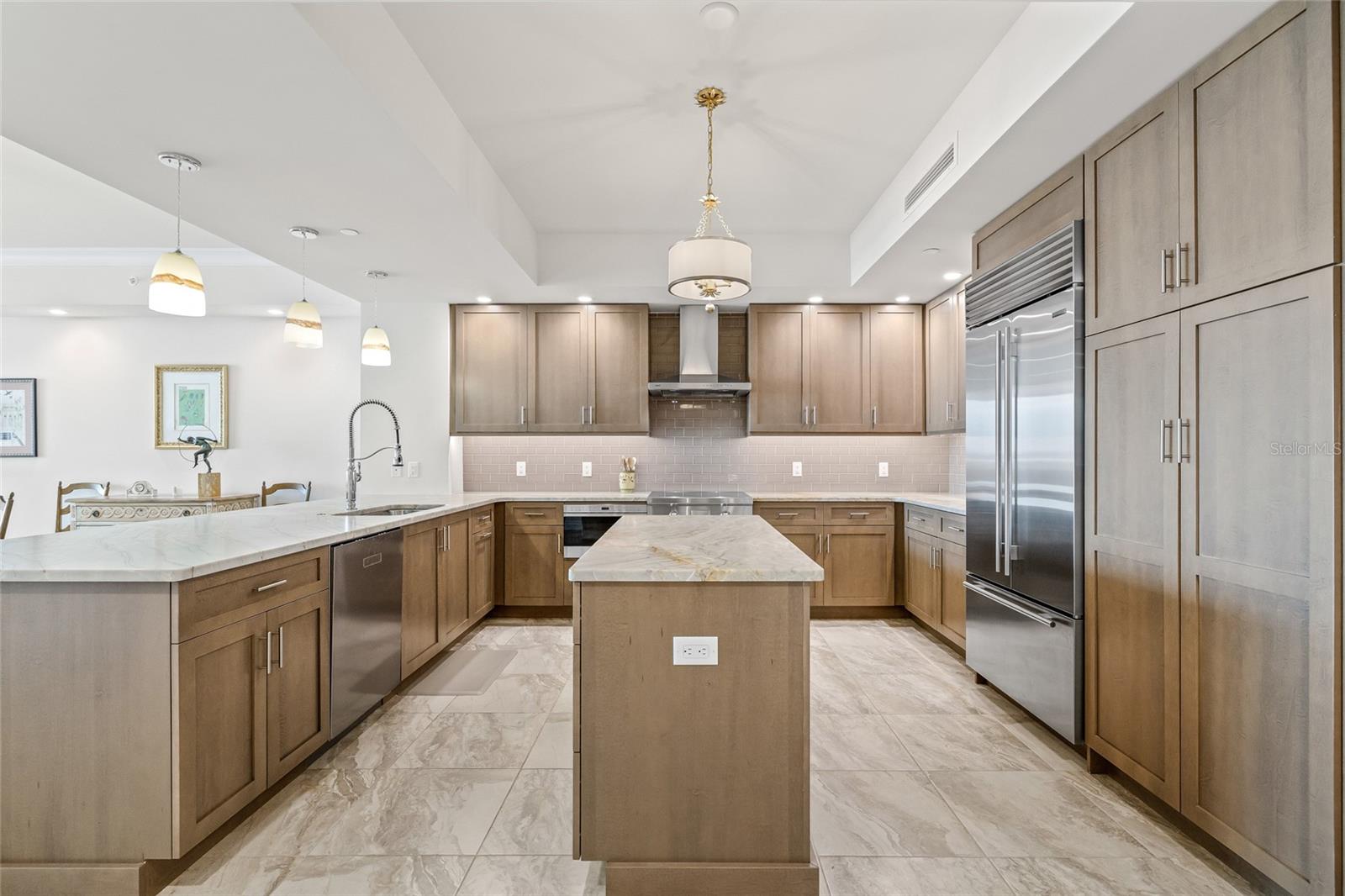 Image 8 of 67 For 795 Collany Road 205