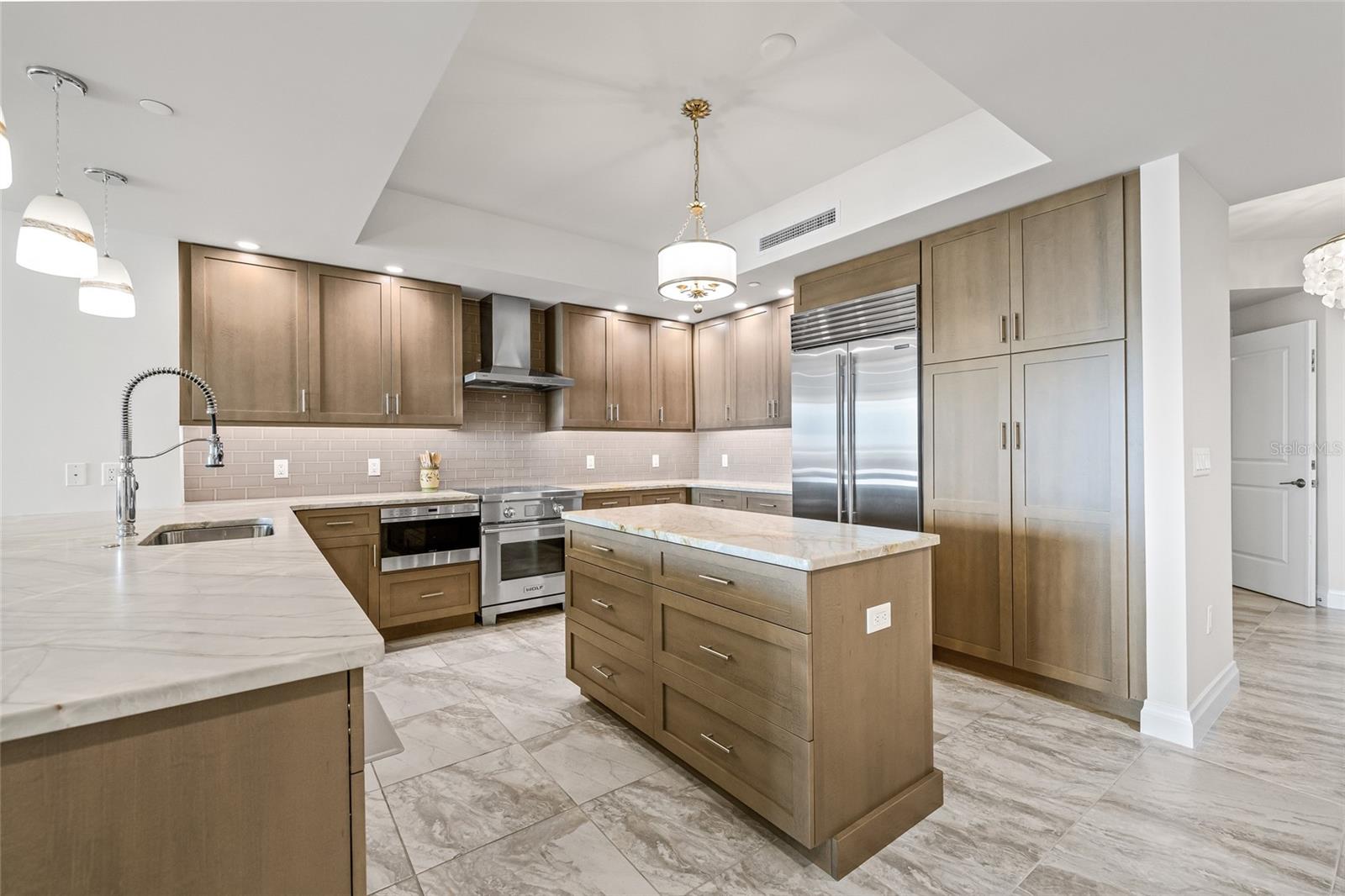 Image 9 of 67 For 795 Collany Road 205