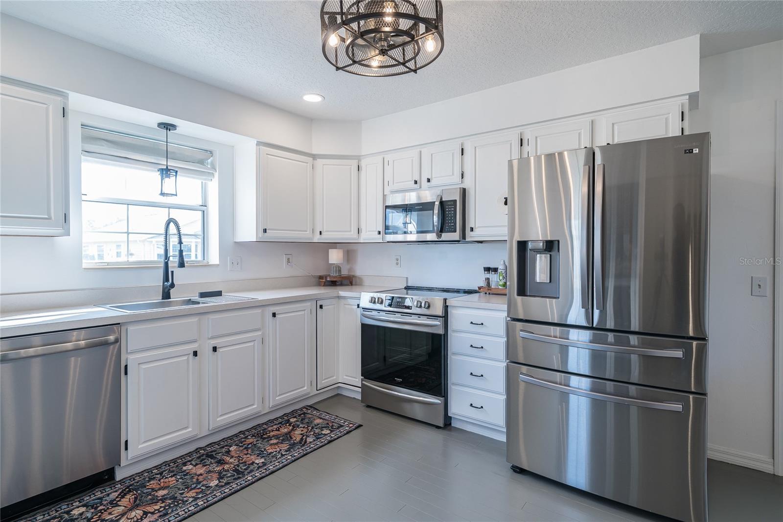 Image 19 of 69 For 37340 Derbyshire Drive