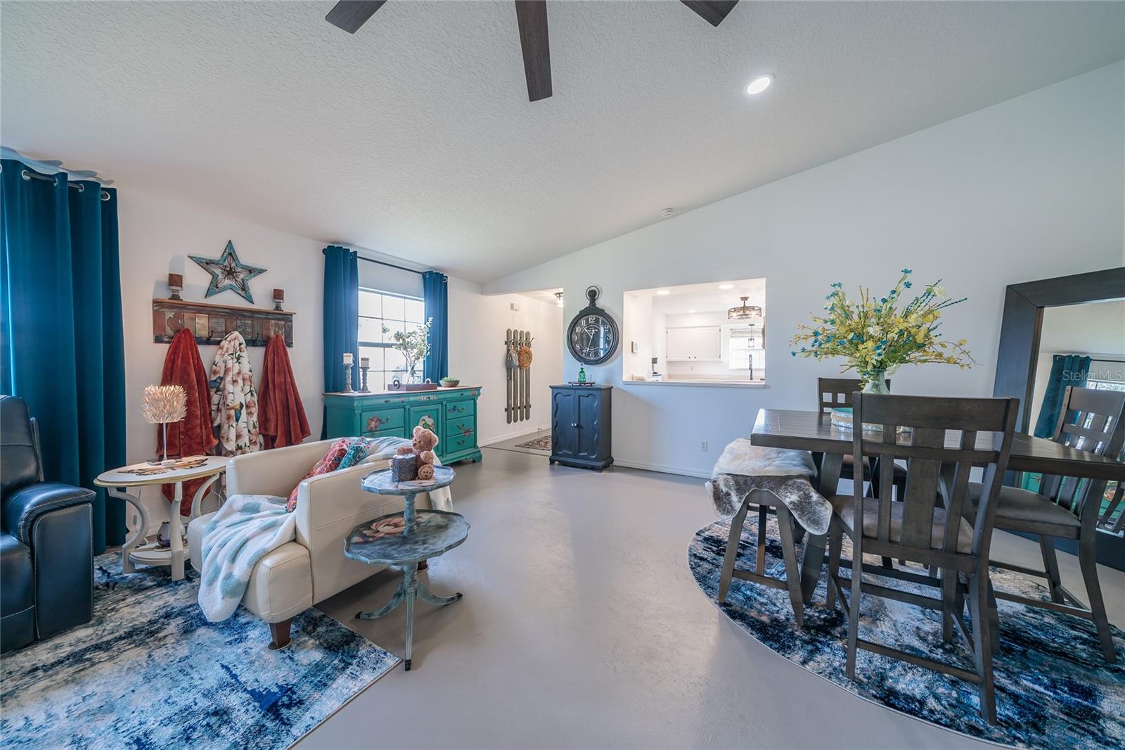 Image 25 of 69 For 37340 Derbyshire Drive