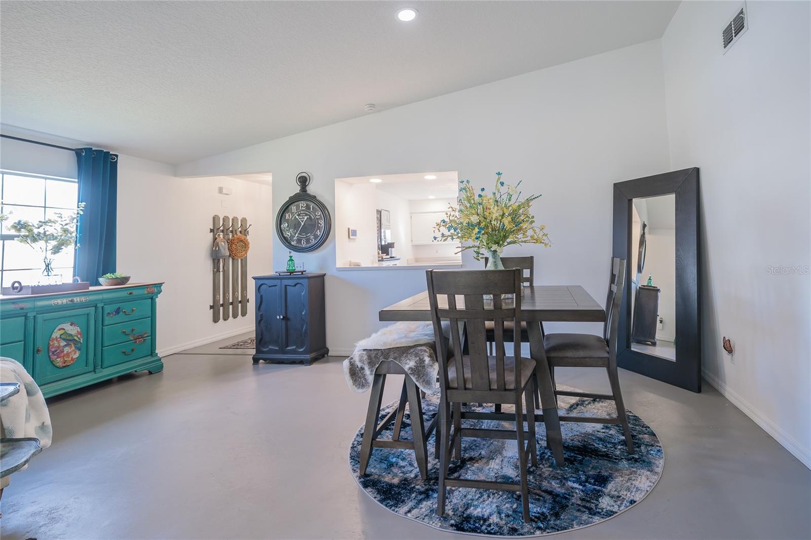 Image 29 of 69 For 37340 Derbyshire Drive