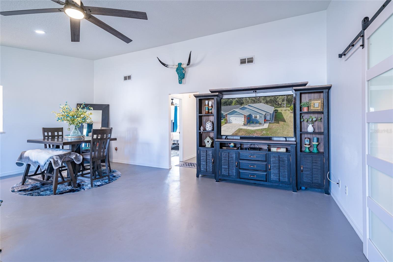 Image 32 of 69 For 37340 Derbyshire Drive