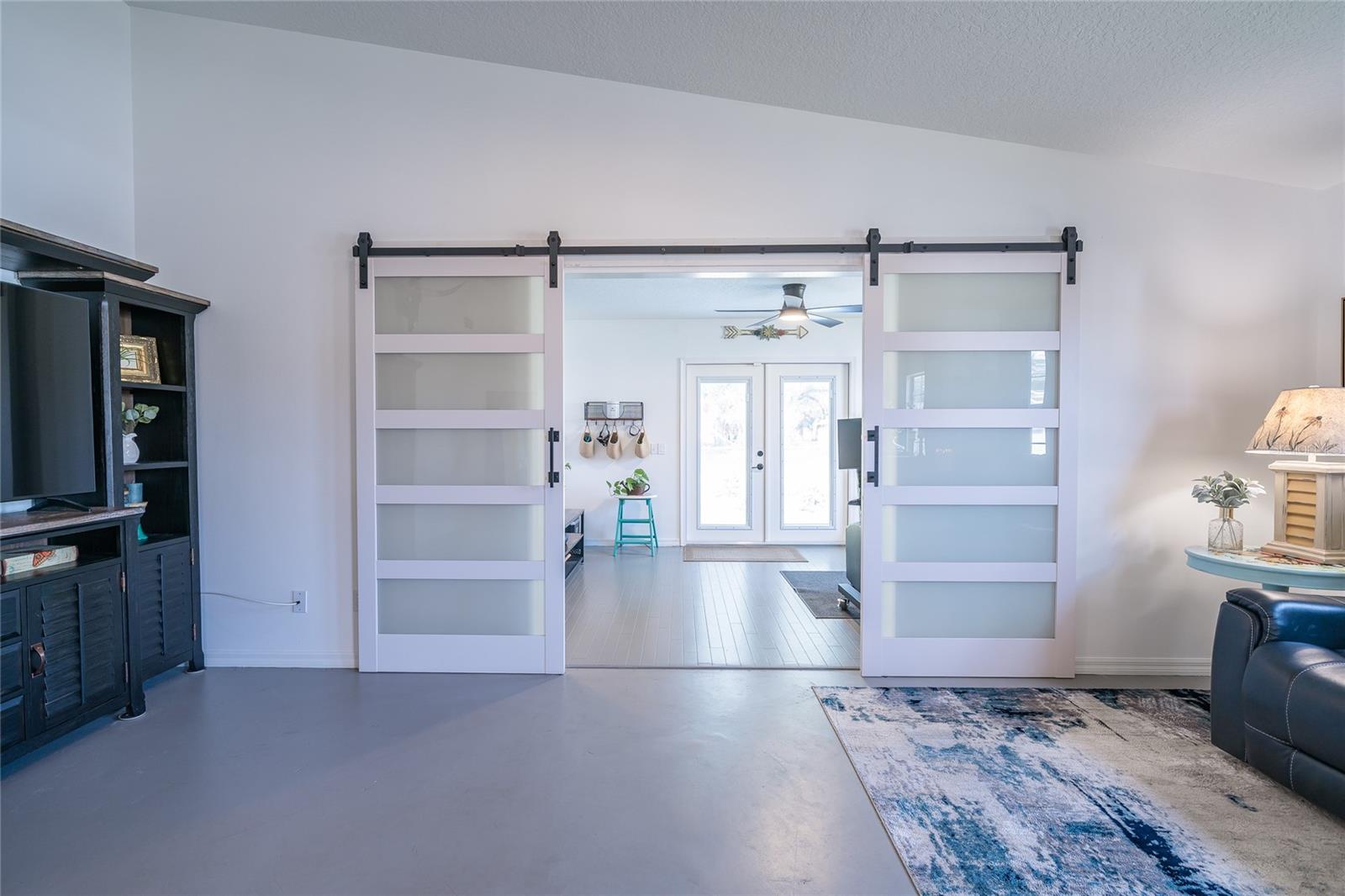 Image 34 of 69 For 37340 Derbyshire Drive