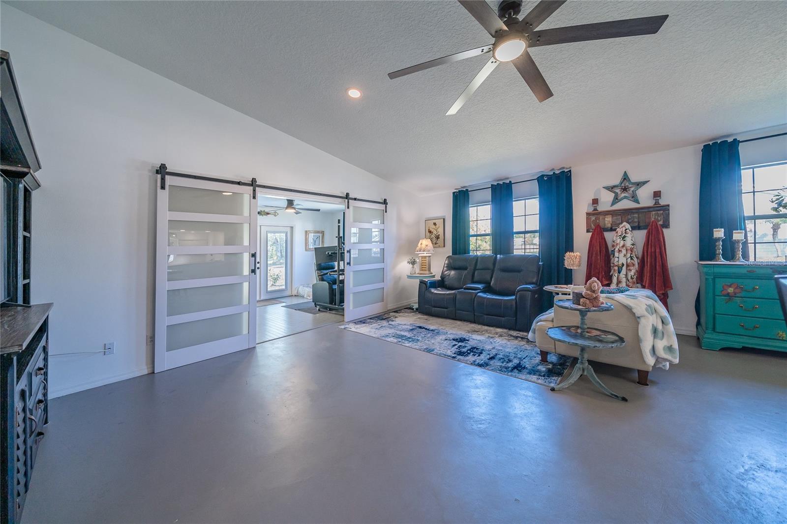 Image 54 of 69 For 37340 Derbyshire Drive