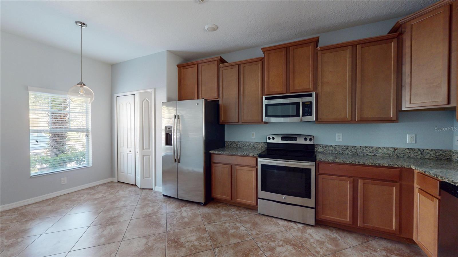 Image 6 of 31 For 31150 Gossamer Way