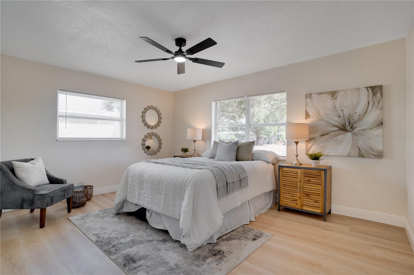 Image 13 of 27 For 5170 Flamingo Drive